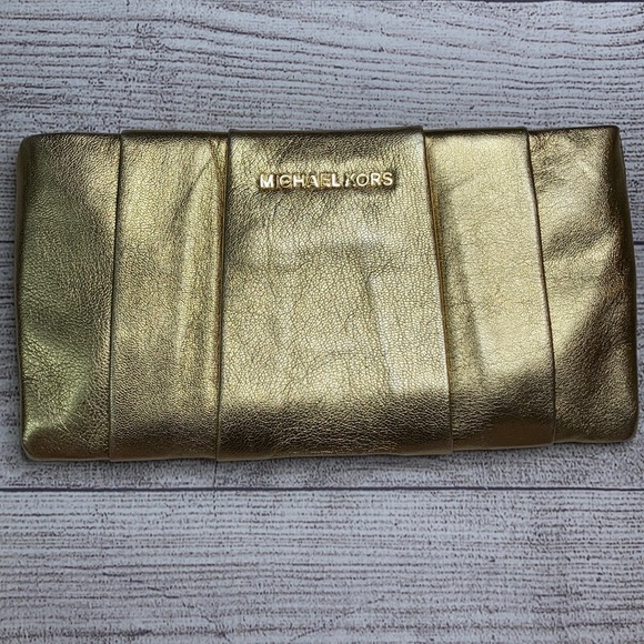 MICHAEL Michael Kors Daria Pleated Gold Clutch - Picture 1 of 16